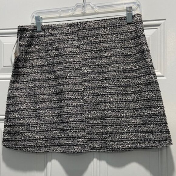 NEW WITH TAGS - A Byer Tweed skirt - Picture 2 of 4